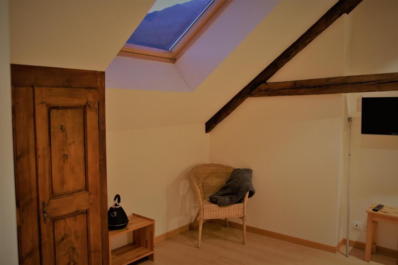 Chambres D'Hotes Les Peschiers Chateauroux-les-Alpes Exterior foto